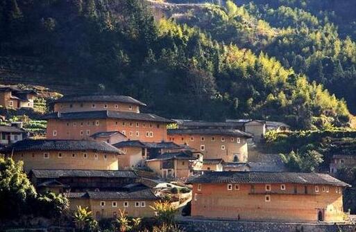 人少景美！五一小長(cháng)假最適合出游的的當地